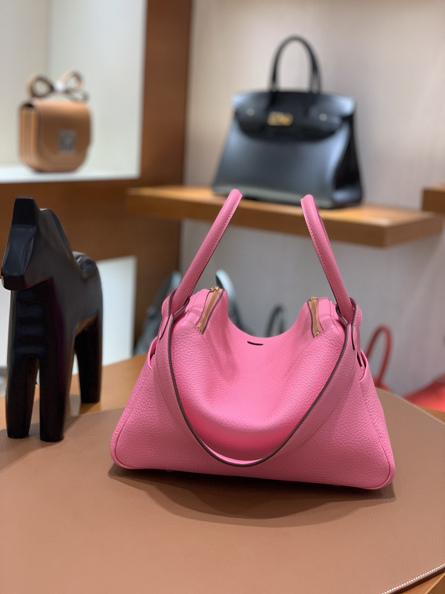 Hermès（爱马仕）Lindy 琳迪包 TC K4 夏日粉 金扣 26cm