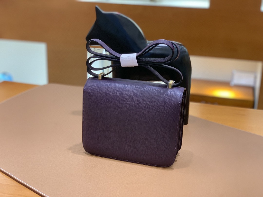 Hermès（爱马仕）Constance 空姐包 Epsom 葡萄紫 19cm 金扣
