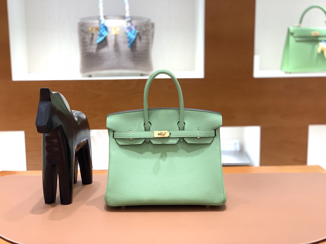Hermès（爱马仕） Birkin 铂金包 Togo 牛油果绿 金扣 25cm