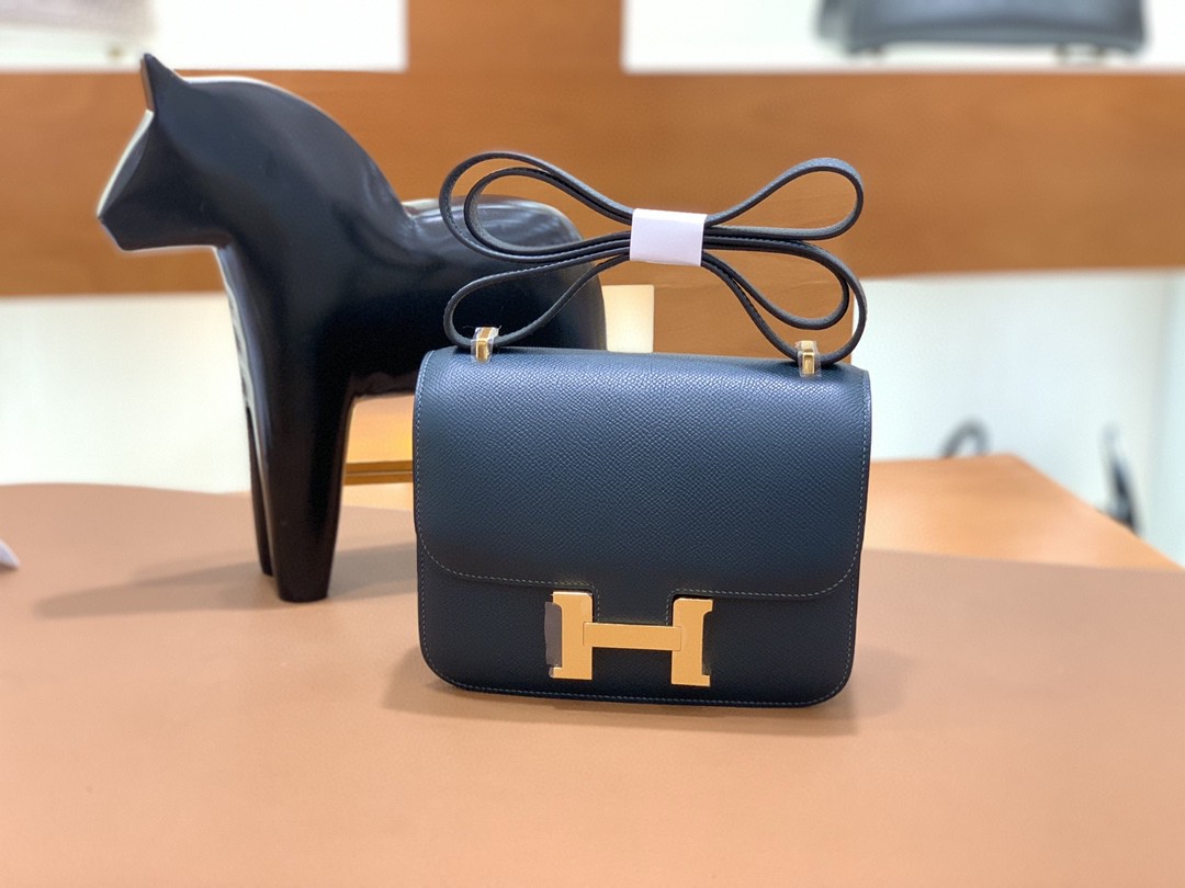 Hermès（爱马仕）Constance 空姐包 Epsom 松柏绿 19cm 金扣