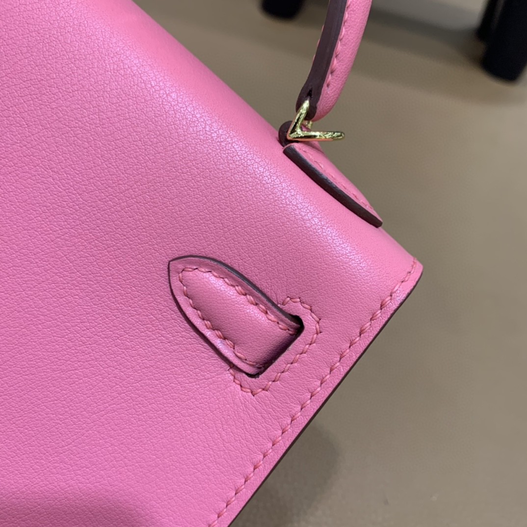 Hermès（爱马仕）minikelly 迷你凯莉 Swift 8w唇膏粉 19cm 金扣