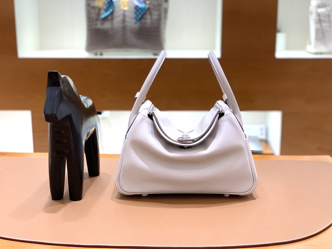 Hermès（爱马仕）Lindy 琳迪包 Evercolor 珍珠灰 银扣 26cm