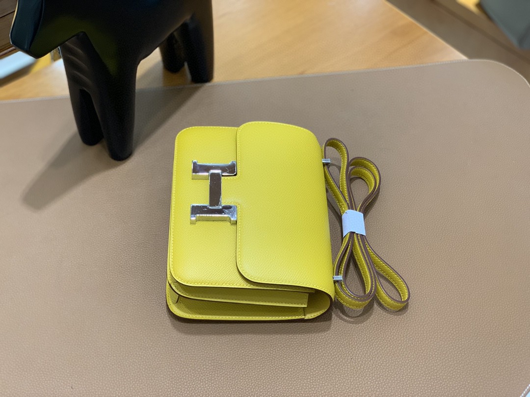 Hermès（爱马仕）Constance 空姐包 Epsom 琥珀黄 19cm 银扣