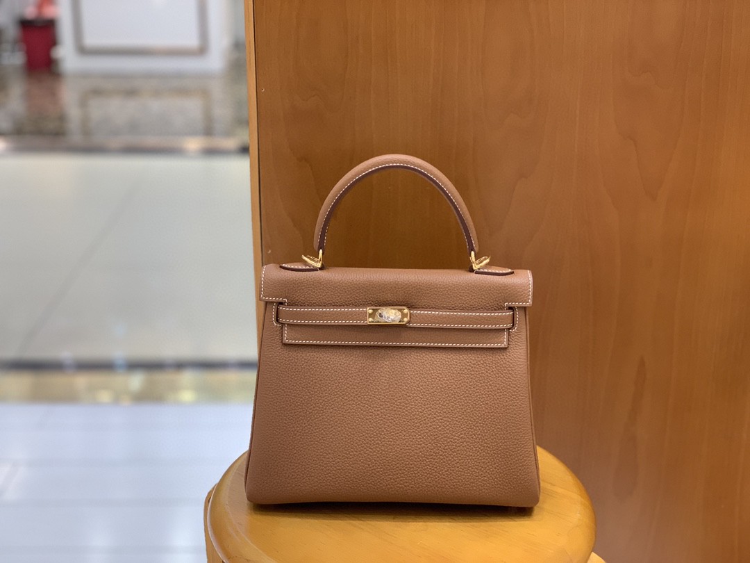 Hermès（爱马仕）Kelly 凯莉包 Togo 金棕色 金扣 25cm 现货
