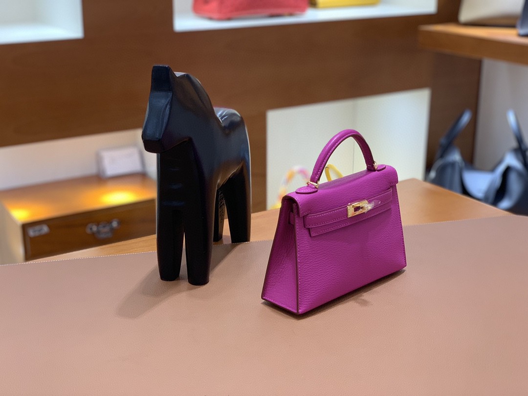 Hermès（爱马仕）mini Kelly 迷你凯莉 山羊皮 玫瑰紫 19cm 金扣