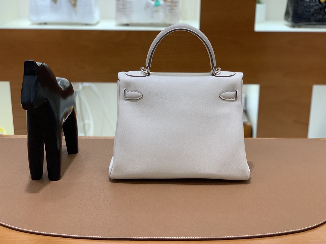 Hermès（爱马仕）Kelly 凯莉包 swift 奶昔白 银扣 28cm