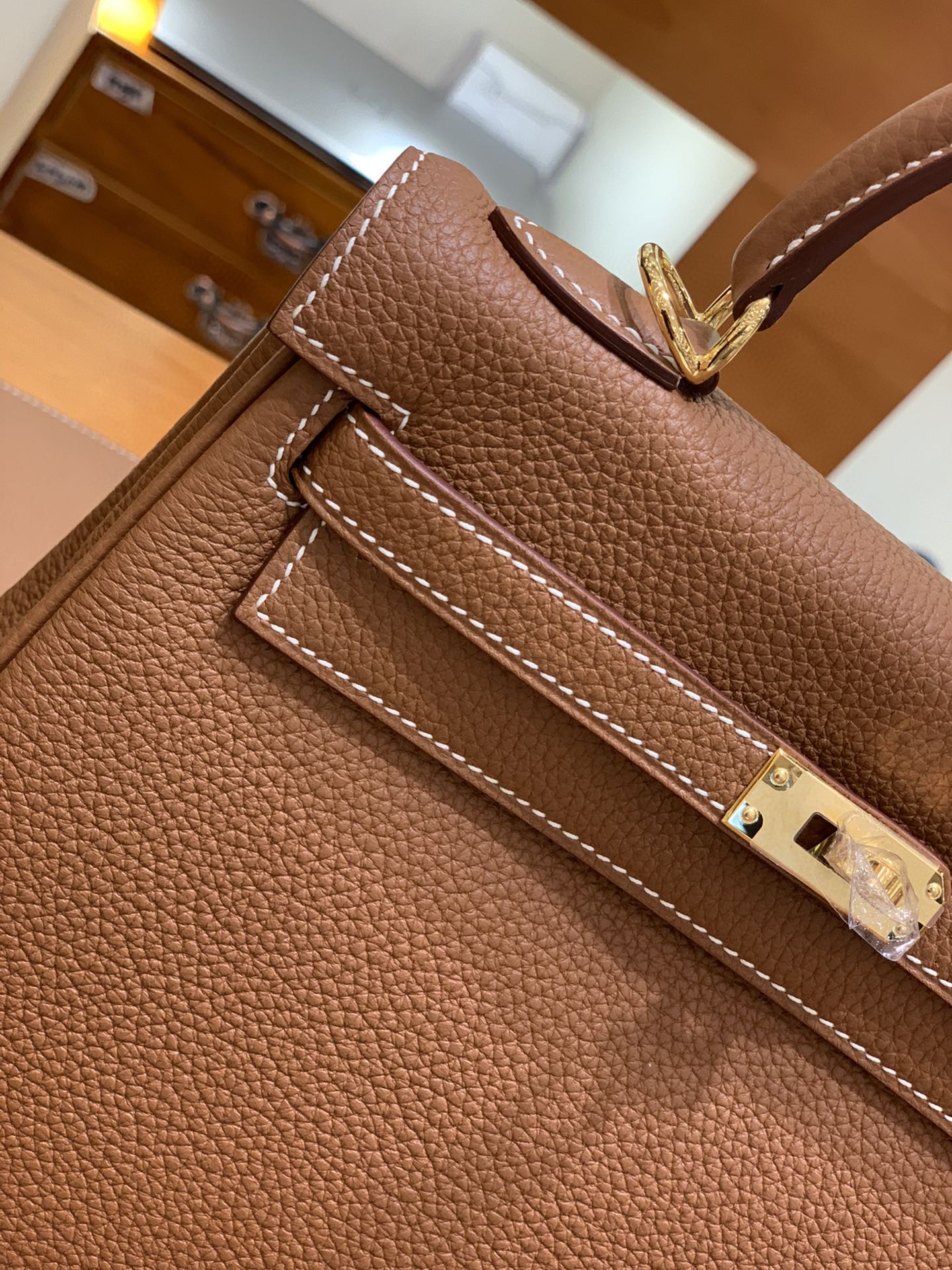 Hermès（爱马仕）Kelly 凯莉包 Togo 金棕色 金扣 25cm 现货
