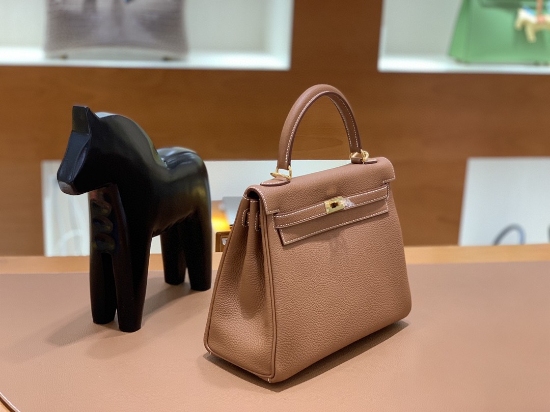 Hermès（爱马仕）Kelly 凯莉包 Togo 金棕色 金扣 25cm 现货