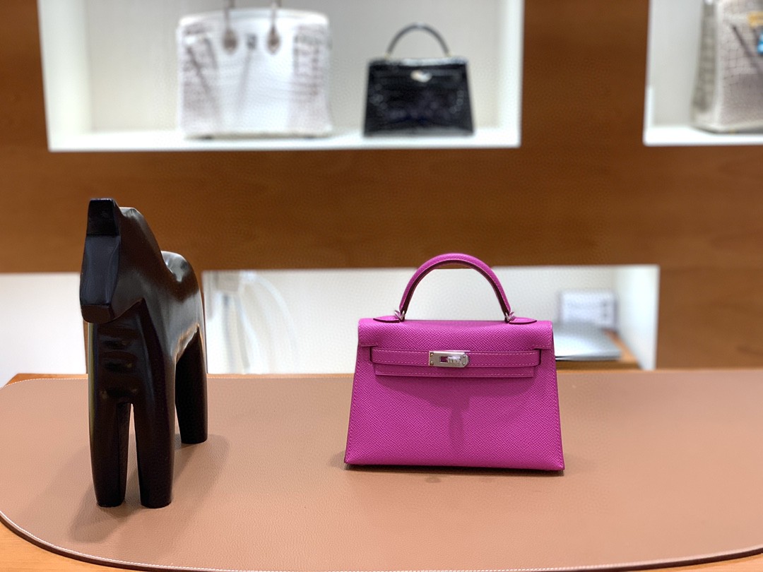 Hermès（爱马仕）mini Kelly 迷你凯莉 Epsom i9玉兰粉 银扣 19cm 现货