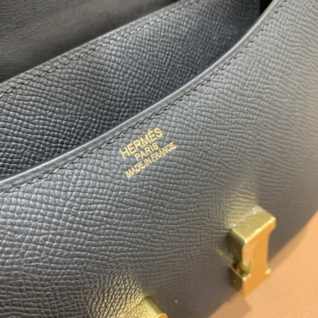 Hermès（爱马仕）Constance 空姐包 Epsom 黑色 19cm 金扣
