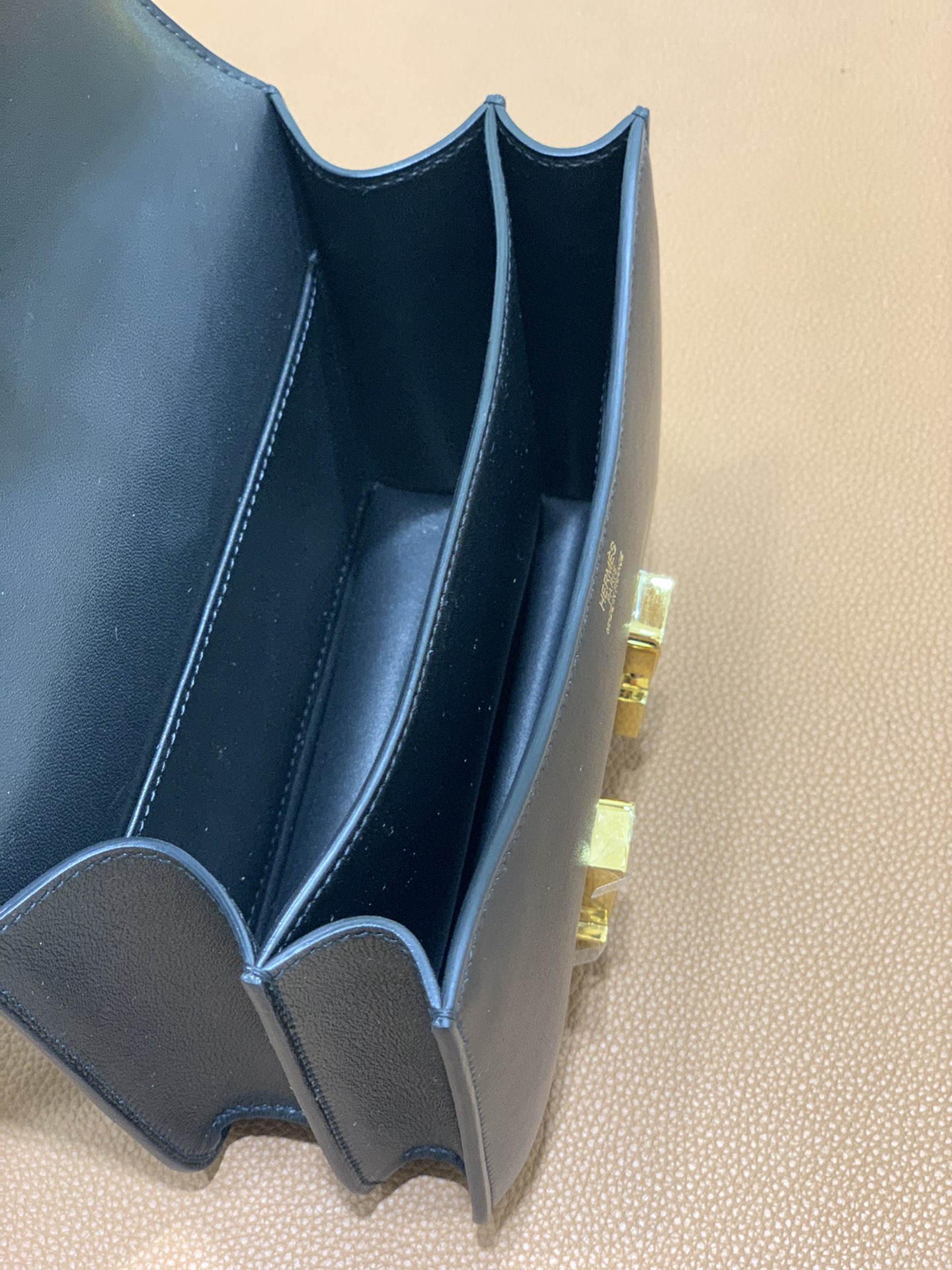 Hermès（爱马仕）Constance 空姐包 swift 黑色 金扣 19cm