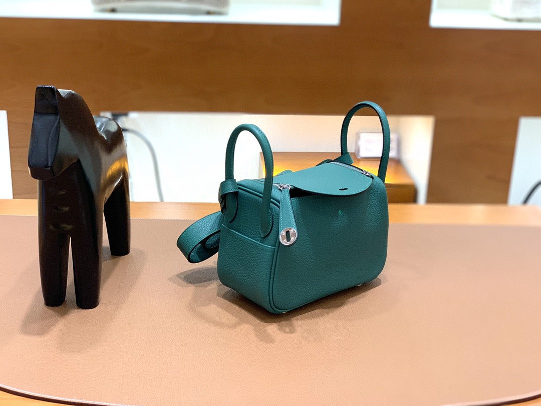 Hermès（爱马仕）mini lindy 迷你琳迪 TC 丝绒绿 金扣 19cm