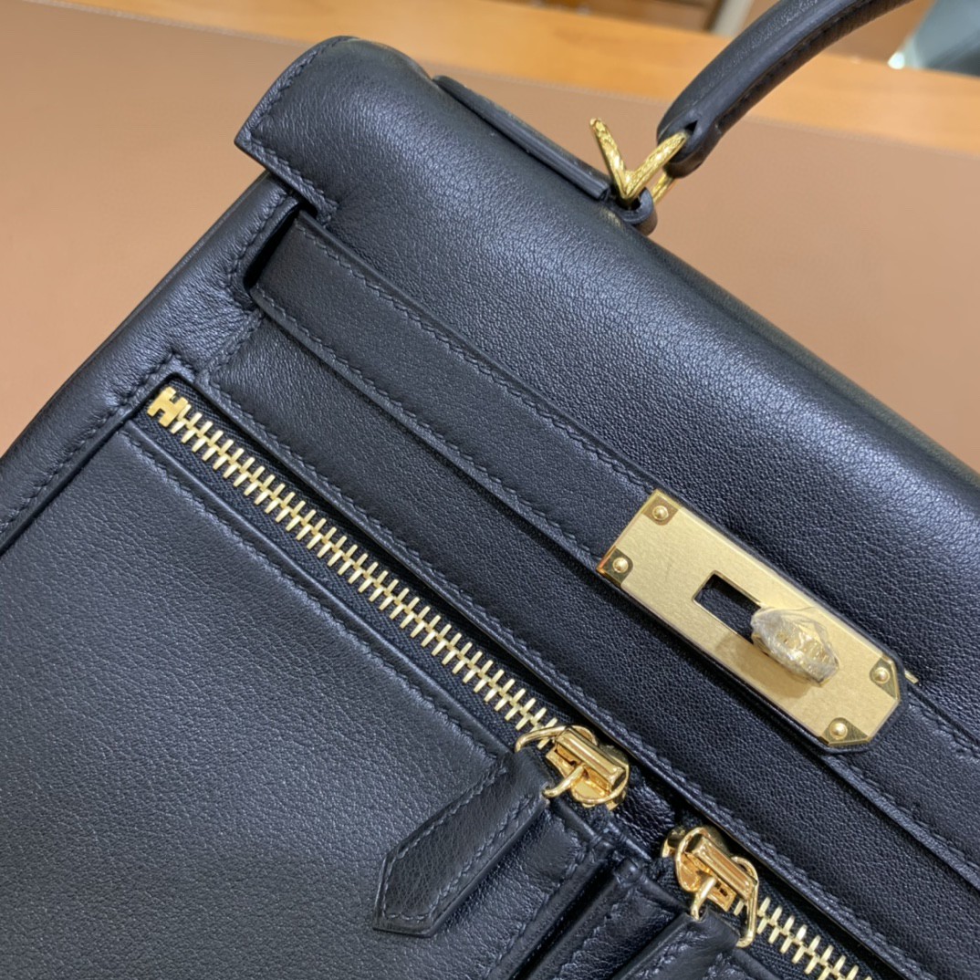 Hermès（爱马仕）Kelly lakis 黑色 swift皮 金扣 28cm 现货