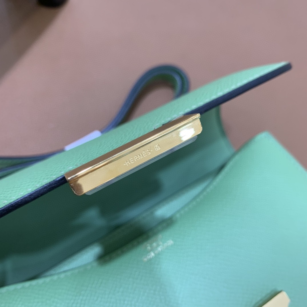 Hermès（爱马仕）Constance 空姐包 Epsom 牛油果绿 19cm 金扣