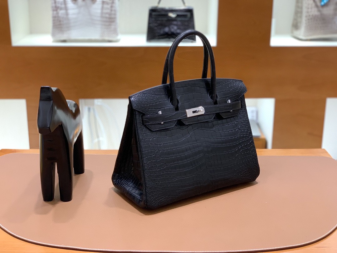 Hermès（爱马仕）Birkin 铂金包 雾面湾鳄 黑色 银扣 30cm