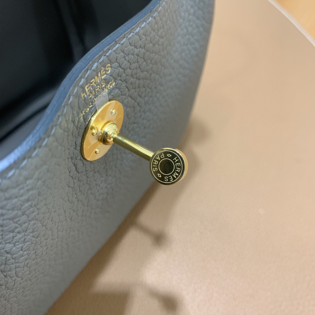 Hermès（爱马仕） minilindy 迷你琳迪 TC 锡器灰 金扣