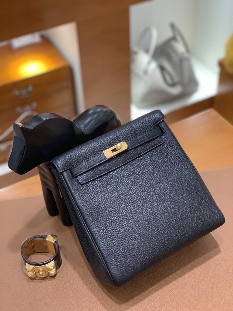 Hermès（爱马仕）Kelly ado 黑色 TC 金扣 20cm