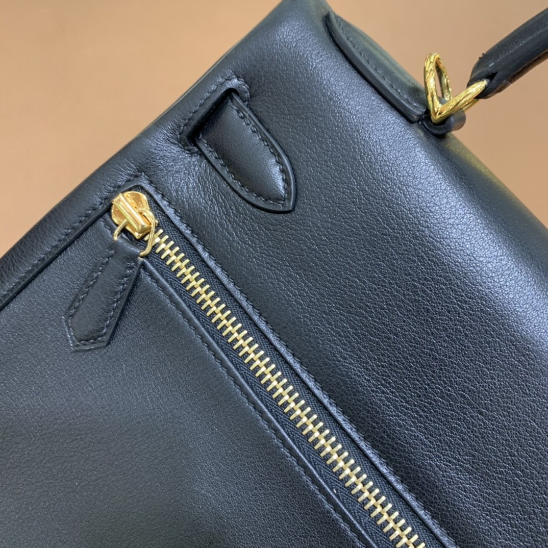 Hermès（爱马仕）Kelly lakis 黑色 swift皮 金扣 28cm 现货