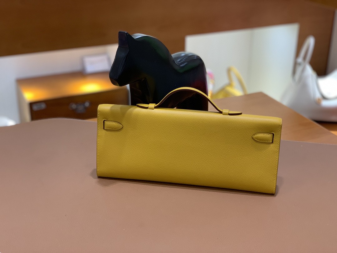 Hermès（爱马仕）miniKelly cut 琥珀黄 epsom皮 31cm 金扣