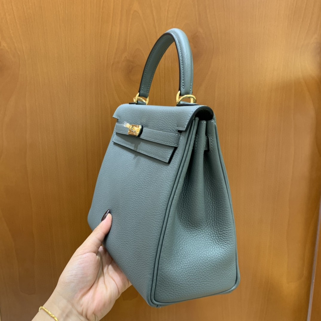 Hermès（爱马仕）Kelly 凯莉包 Togo 杏仁绿 金扣 25cm