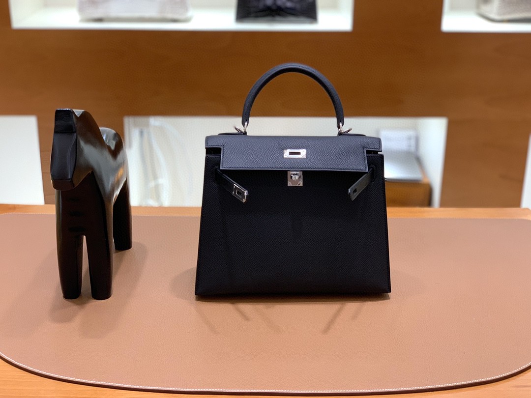 Hermès（爱马仕） Kelly 凯莉包 Epsom皮 黑色 银扣 25cm 现货