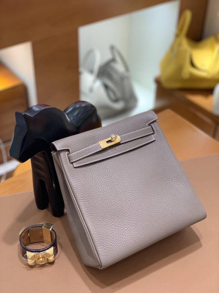 Hermès（爱马仕）Kelly ado 大象灰 TC 金扣 20cm