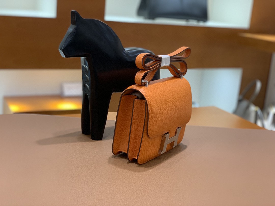 Hermès（爱马仕）Constance 空姐包 Epsom 橙色 19cm 银扣