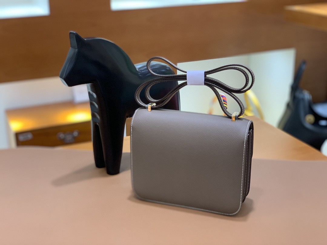 Hermès（爱马仕）Constance 空姐包 Epsom 大象灰 19cm 金扣