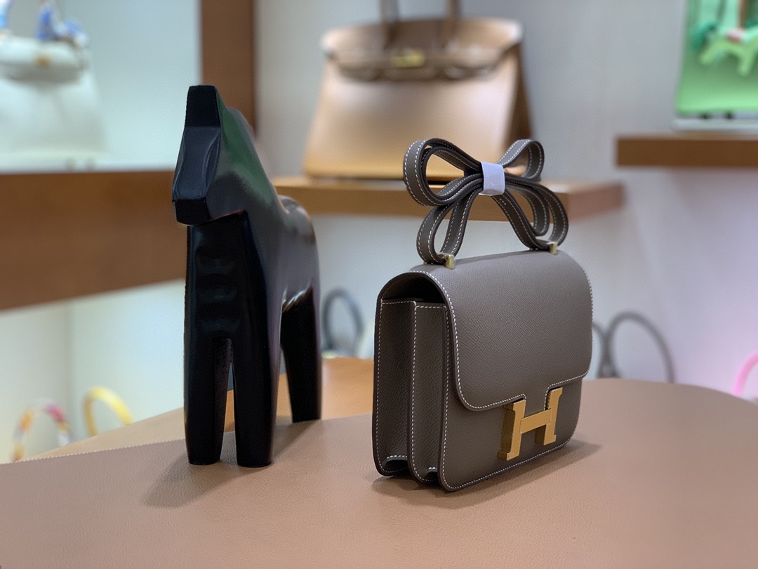 Hermès（爱马仕）Constance 空姐包 Epsom 大象灰 19cm 金扣
