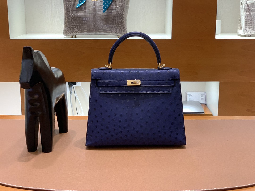 Hermès（爱马仕）Kelly 凯莉包 鸵鸟皮 马耳他蓝 金扣 25cm