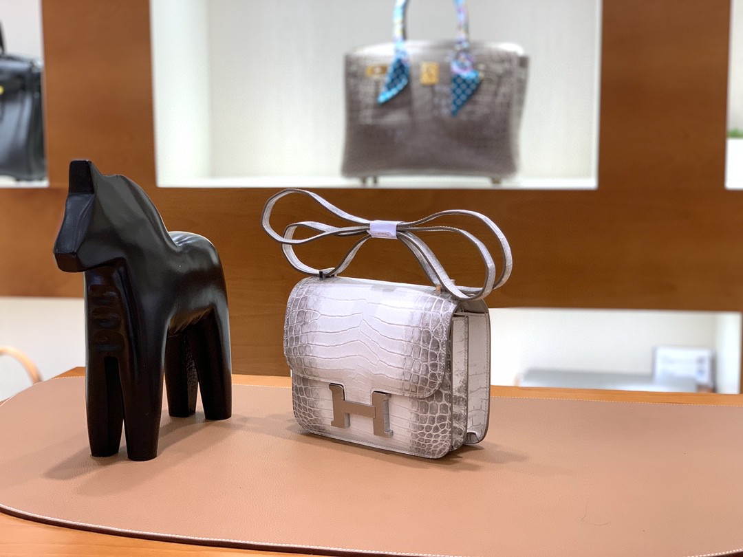 Hermès（爱马仕）Constance 空姐包 尼罗鳄 喜马拉雅 银扣 19cm