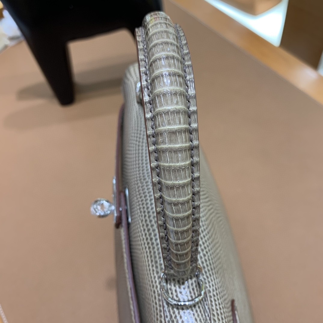Hermès（爱马仕）Kelly 凯莉包 蜥蜴皮 斑鸠灰 银扣 25cm