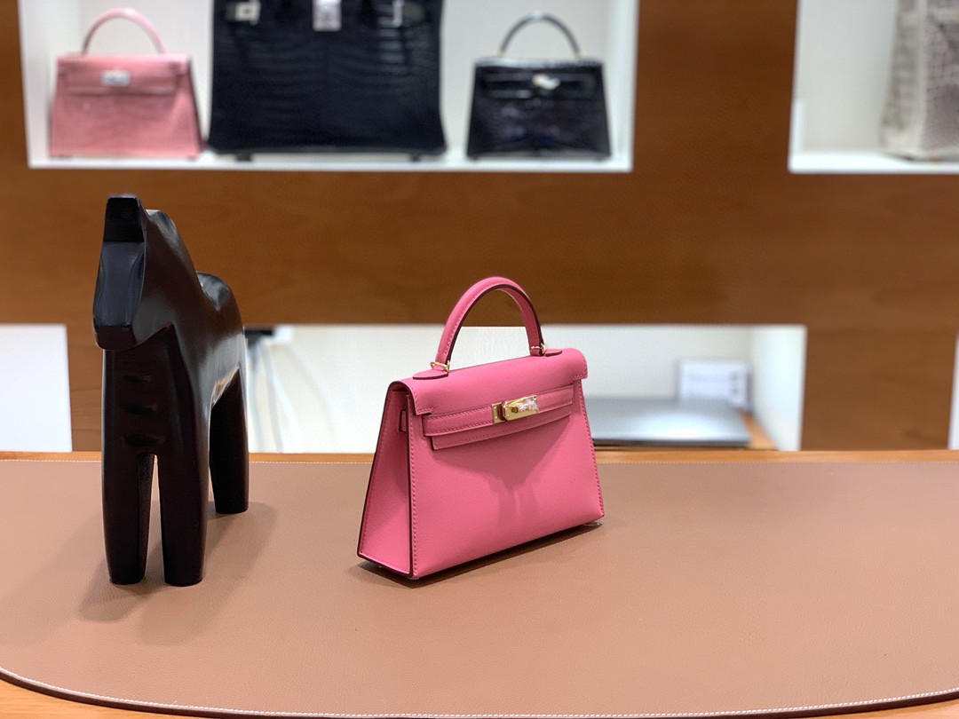 Hermès（爱马仕）minikelly 迷你凯莉 Swift 8w唇膏粉 19cm 金扣