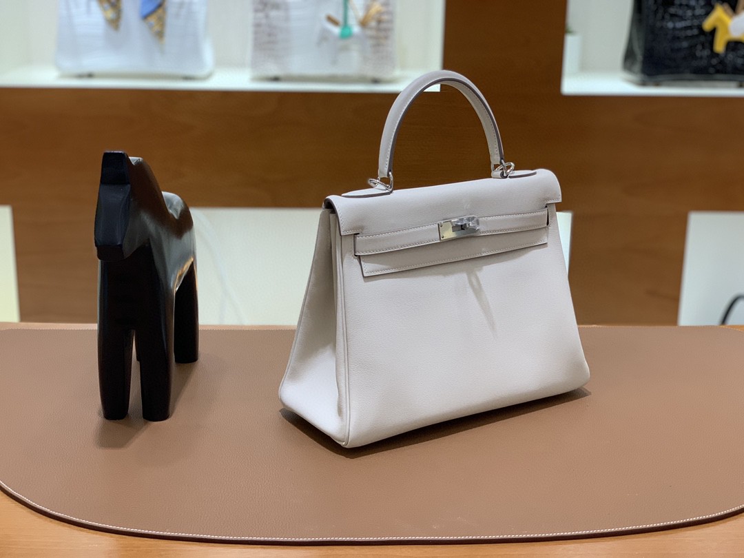 Hermès（爱马仕）Kelly 凯莉包 swift 奶昔白 银扣 28cm
