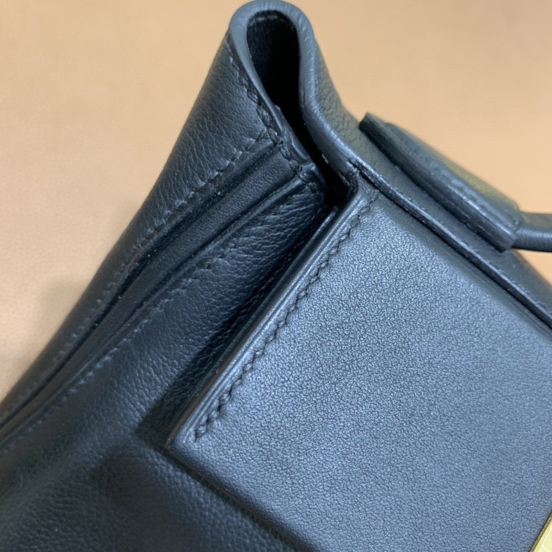 Hermès（爱马仕）mini 2424 黑色 togo拼swift皮 金扣 现货