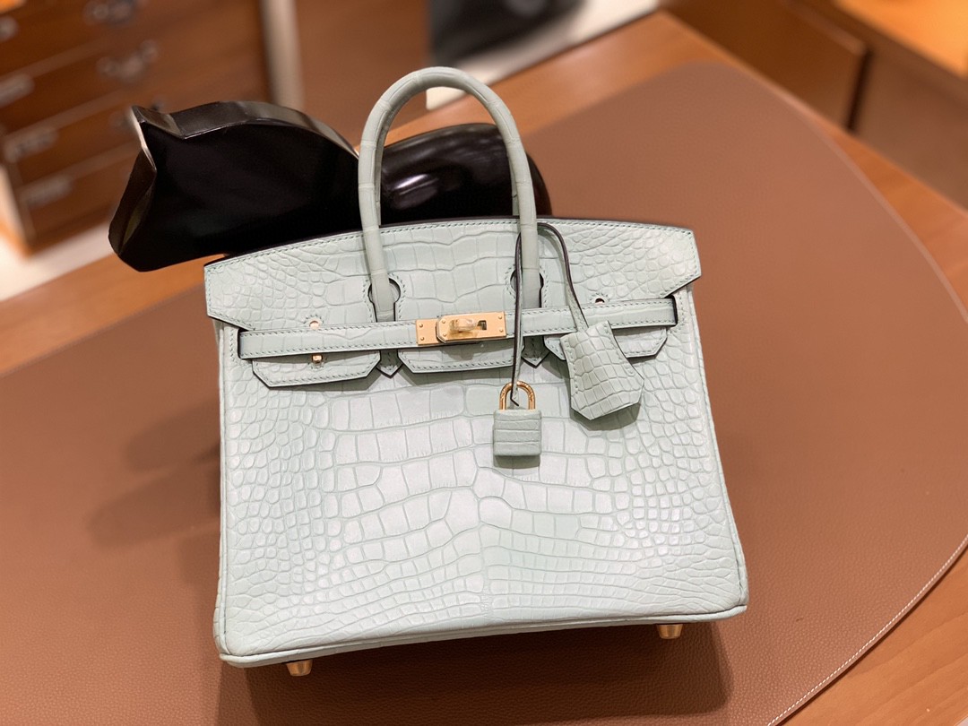 Hermès（爱马仕） Birkin 铂金包 雾面美洲鳄 薄荷绿 金扣 25cm