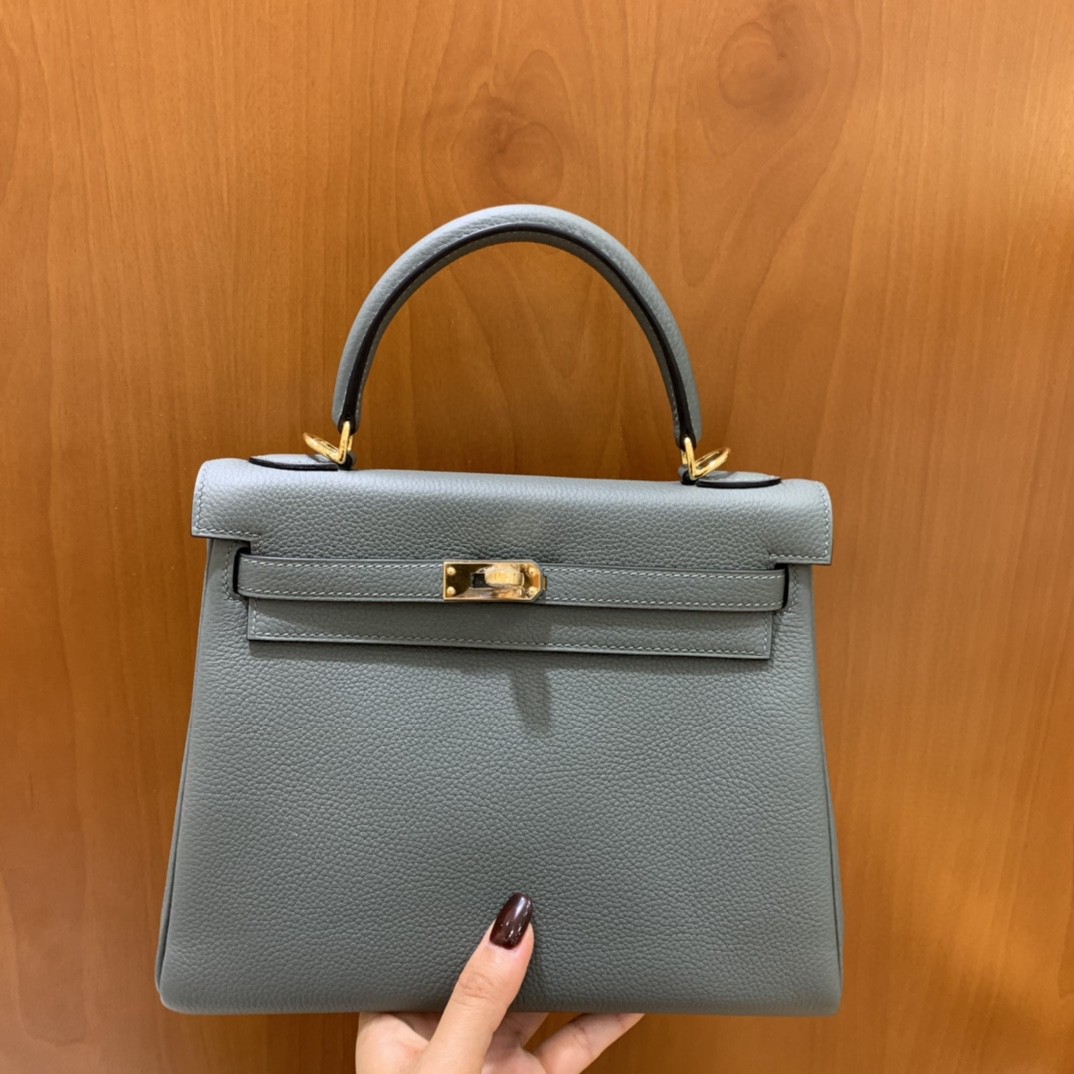 Hermès（爱马仕）Kelly 凯莉包 Togo 杏仁绿 金扣 25cm