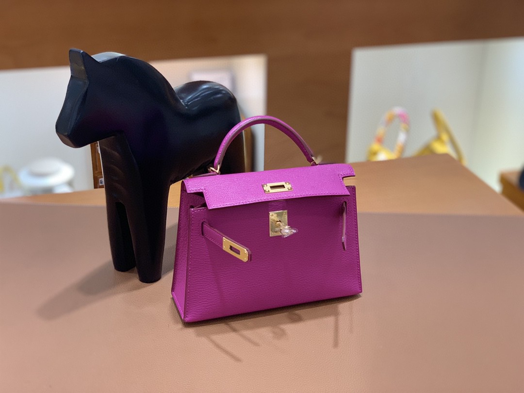 Hermès（爱马仕）mini Kelly 迷你凯莉 山羊皮 玫瑰紫 19cm 金扣