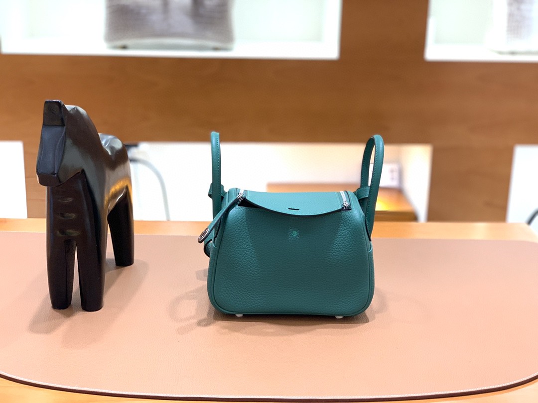 Hermès（爱马仕）mini lindy 迷你琳迪 TC 丝绒绿 金扣 19cm