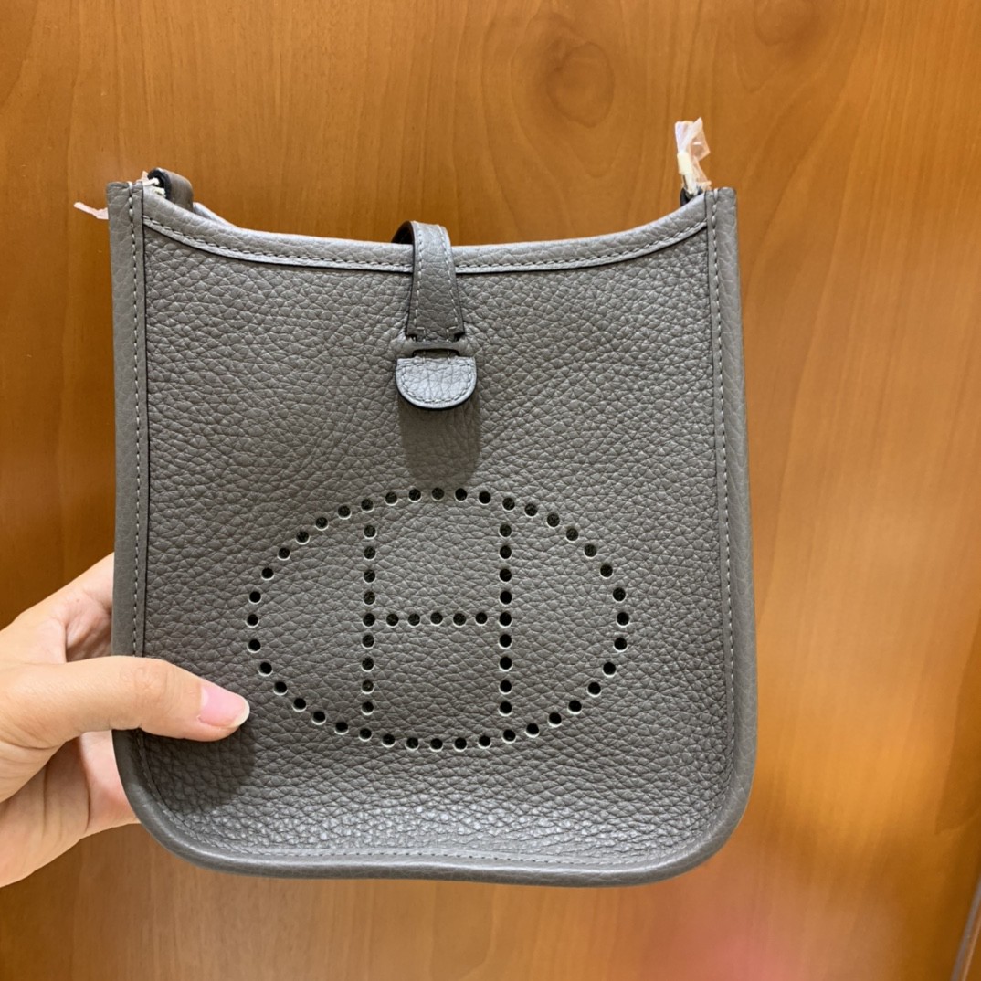 Hermès（爱马仕）Evelyne 伊芙琳 TC 锡器灰 16cm 银扣 现货