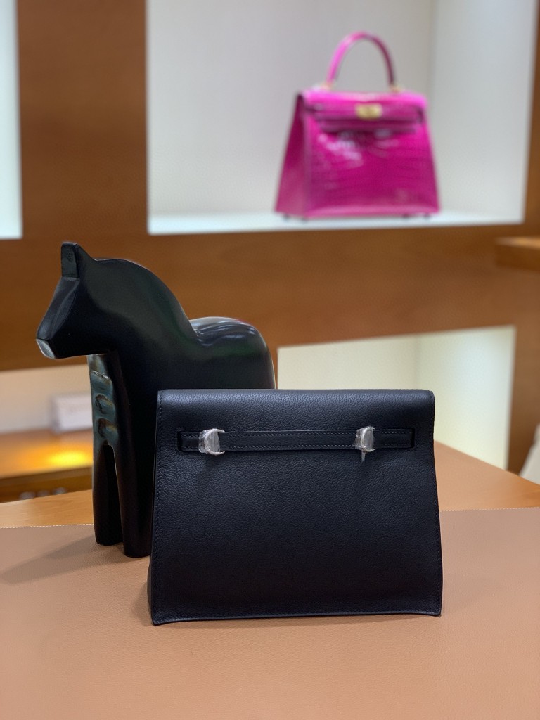Hermès（爱马仕）Evercolor 黑色 Kelly danse 22cm 银扣 现货