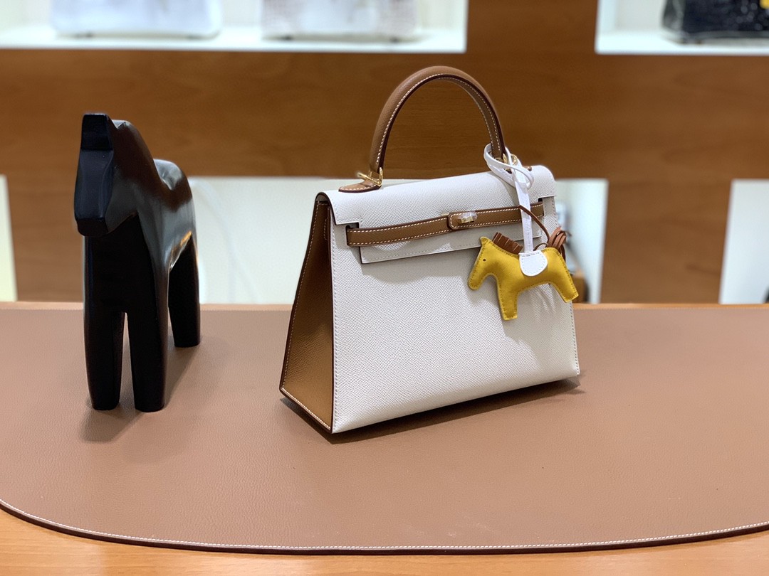 Hermès（爱马仕）Kelly 凯莉包 epsom 奶昔白拼金棕色 金扣 25cm
