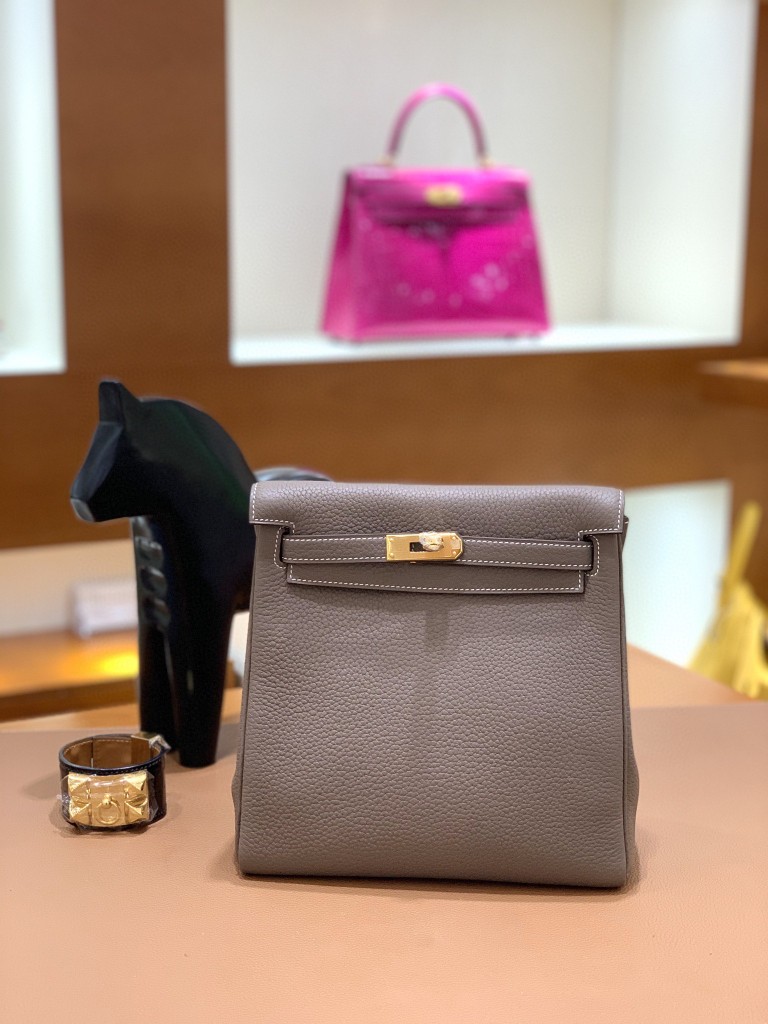 Hermès（爱马仕）Kelly ado 大象灰 TC 金扣 20cm