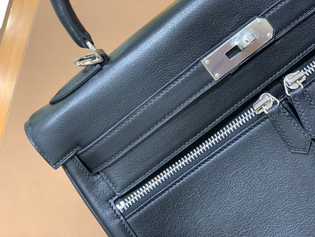 Hermès（爱马仕）Kelly lakis 黑色 swift皮 银扣 32cm 现货