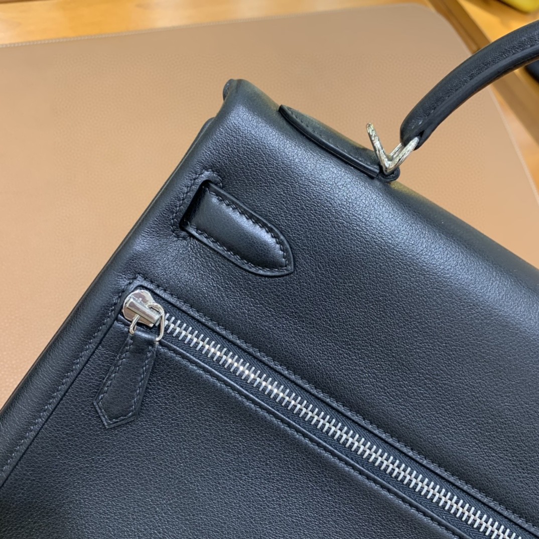 Hermès（爱马仕）Kelly lakis 黑色 swift皮 银扣 32cm 现货