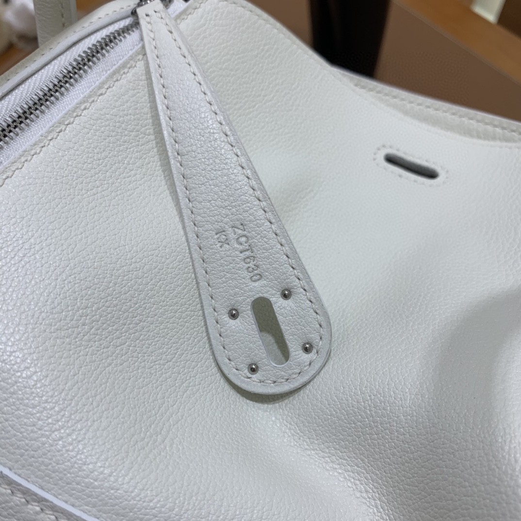 Hermès（爱马仕）Lindy 琳迪包 Evercolor 纯白 银扣 26cm