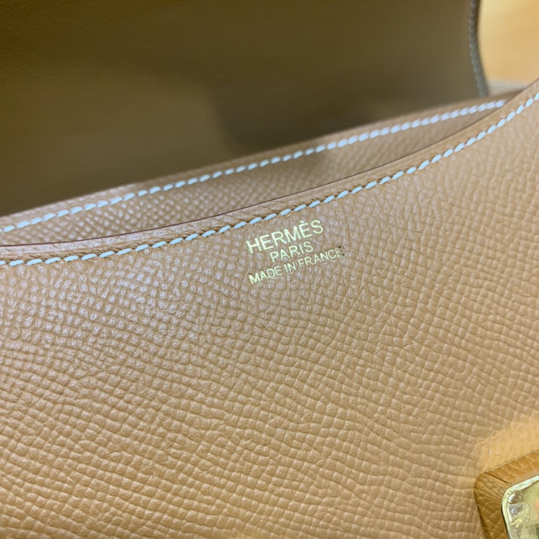 Hermès（爱马仕）Constance 空姐包 Epsom 金棕色 19cm 金扣