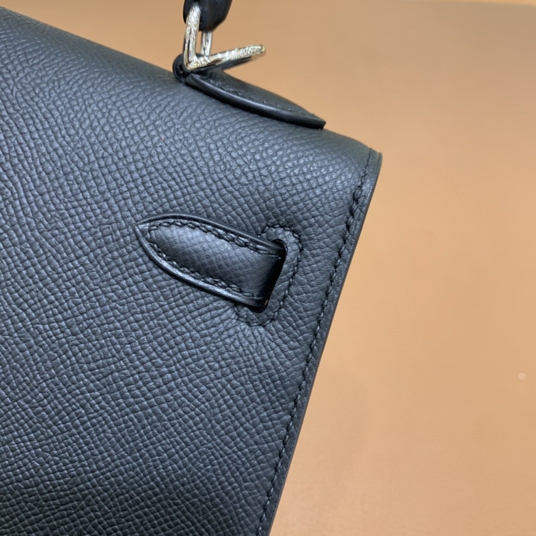 Hermès（爱马仕） Kelly 凯莉包 Epsom皮 黑色 银扣 25cm 现货