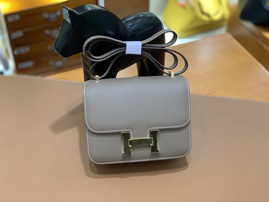 Hermès（爱马仕）Constance 空姐包 Epsom 大象灰 19cm 金扣