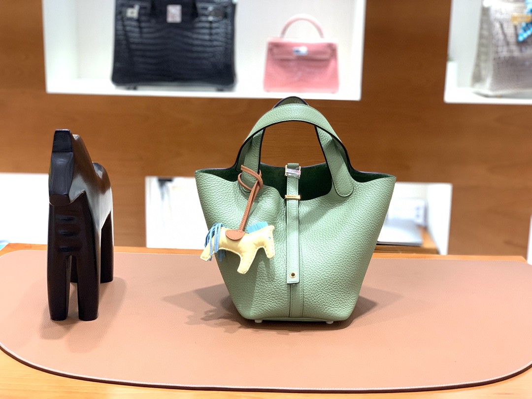 Hermès（爱马仕）Picotin 菜篮包 TC 3i 牛油果绿 金扣 18cm